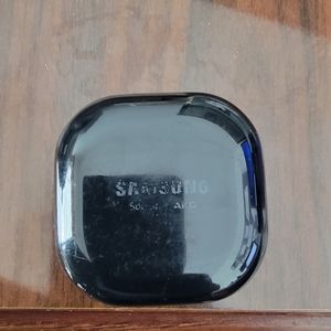Samsung airbuds